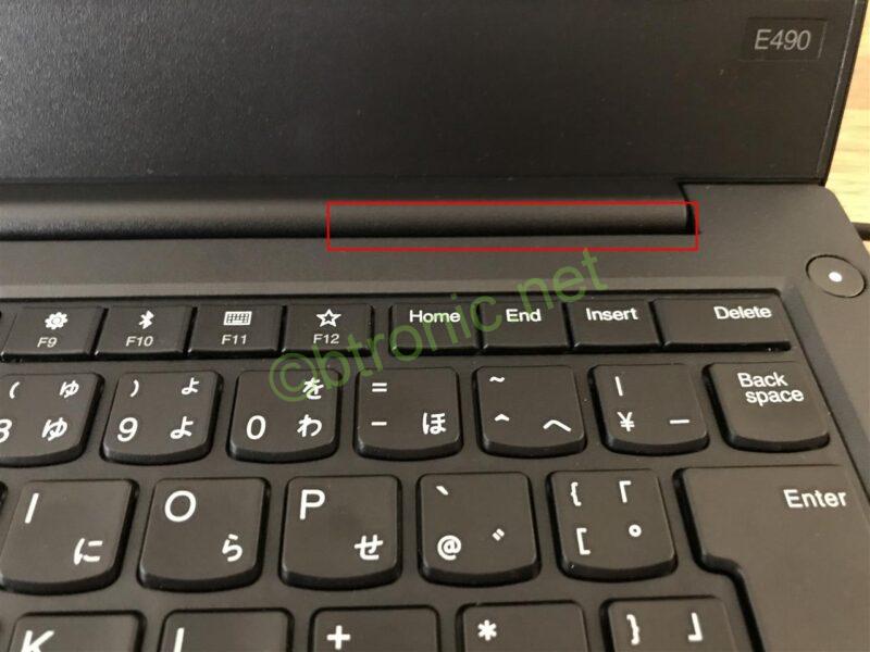 ThinkPad E490の冷却用排気口の位置の写真
