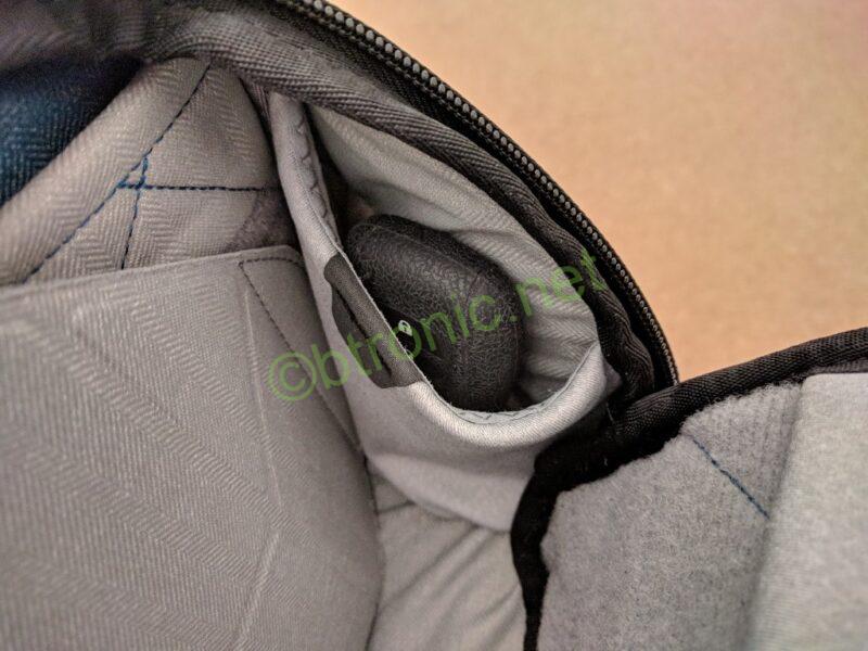 Peak Design Everyday Sling 5Lの内側両脇のポケット