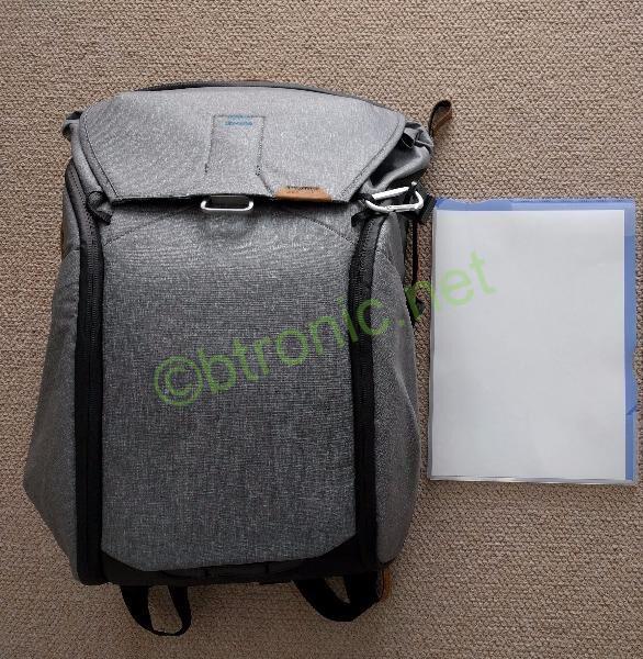 Peak Design Everyday Backpack v1とA4サイズの比較