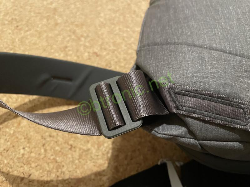 Peak Design Everyday Sling v2 6Lのストラップのバックル